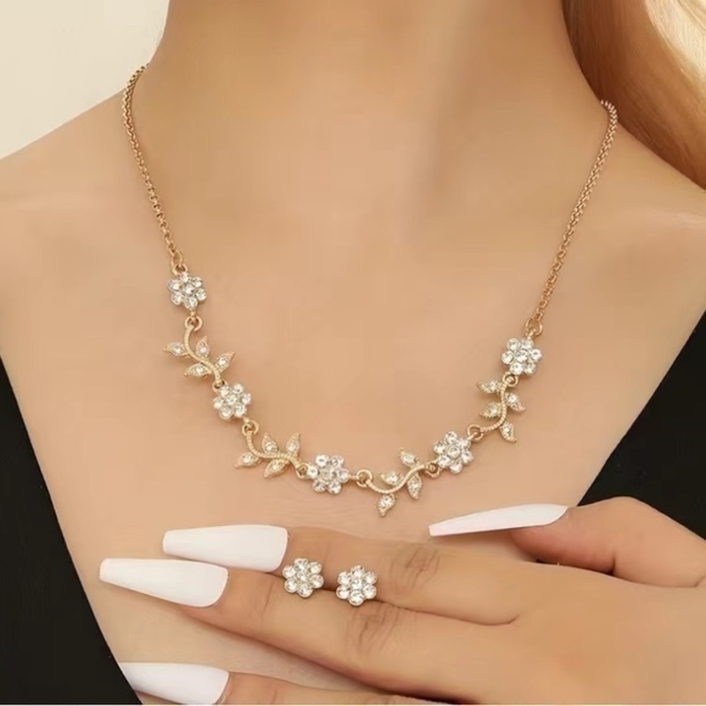 3 Piece Floral Rhinestone Necklace And Earring Set